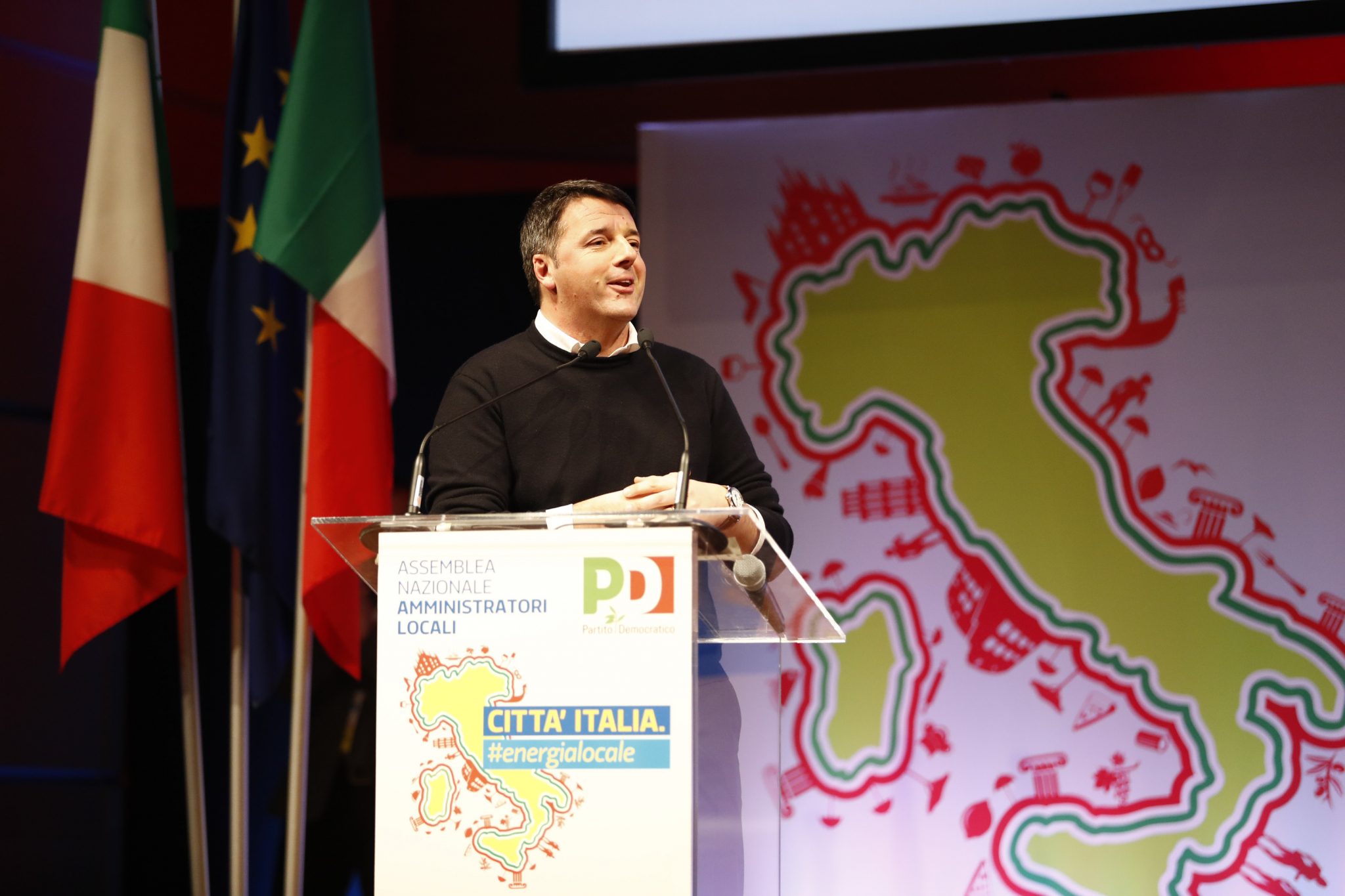 Matteo Renzi parla alla kermesse di Rimini