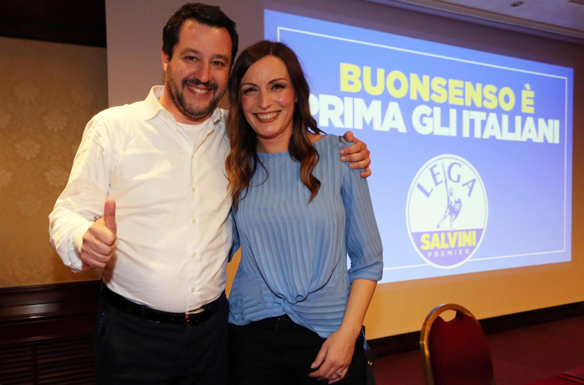 Il segretario federale della Lega Nord e candidato premier, Matteo Salvini, con la senatrice Lucia Borgonzoni