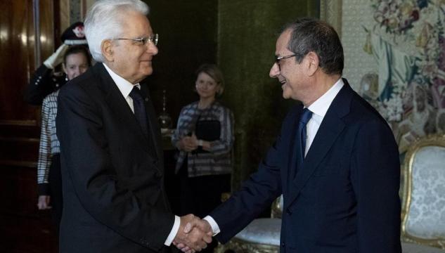 Il presidente della Repubblica Sergio Mattarella con il ministro dell'Economia e delle Finanze, Giovanni Tria