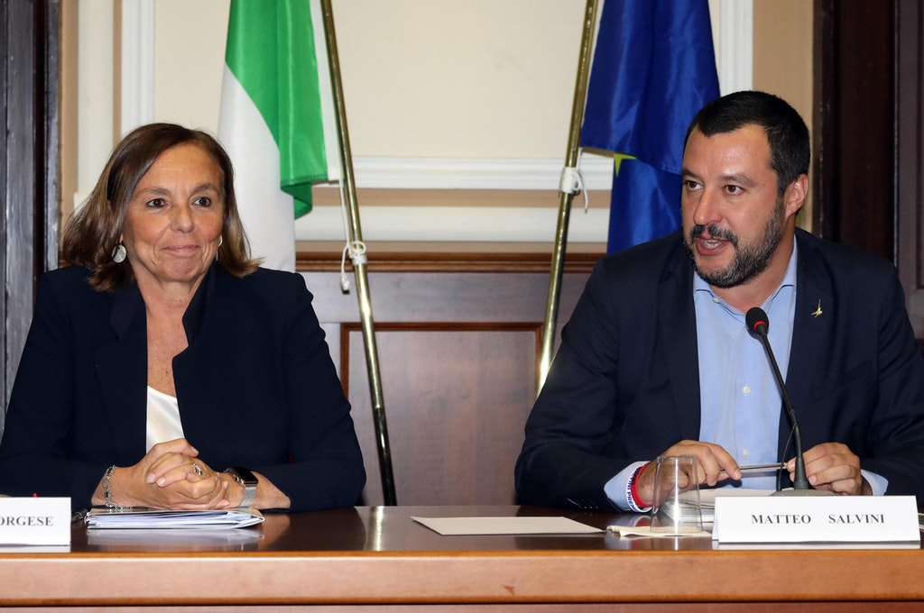 Lamorgese al posto di Salvini