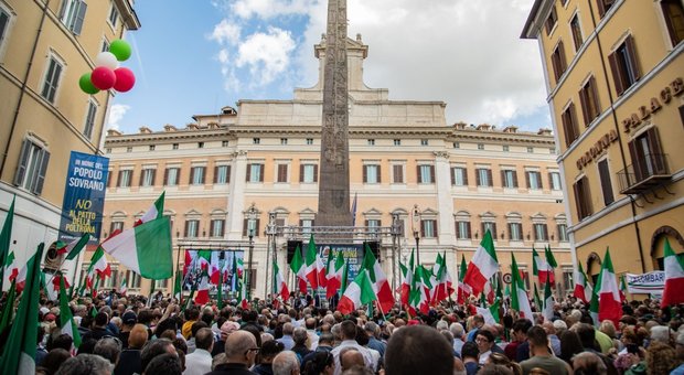 manifestazione montecitorio 9 settembre fdi forza italia
