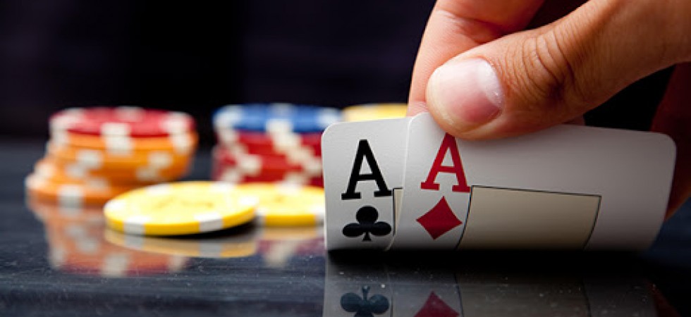 Il giro di poker è arrivata alla mano finale: chi bluffa?