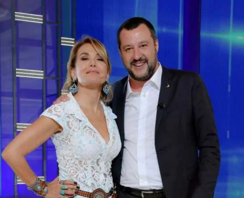 Matteo Salvini va in tv, ospite di Barbara D'Urso
