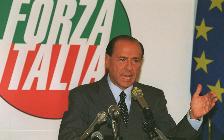 Berlusconi entra in politica