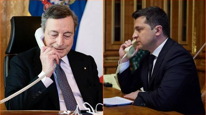 Dopo giorni di attesa ed equivoci, la telefonata tra Mario Draghi e Volodimir Zelensky c'è stata