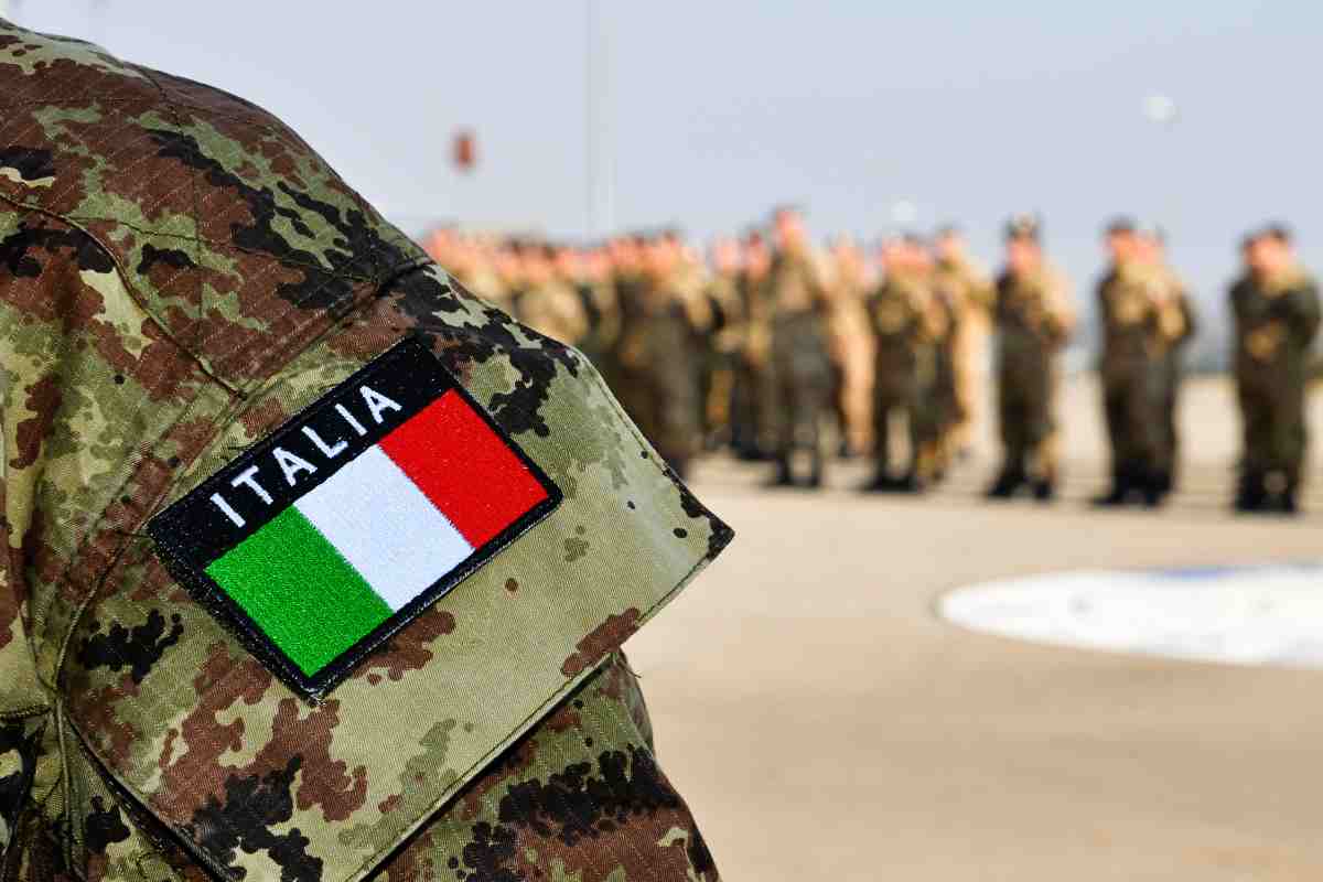Un segnale forte che arriva mentre i primi 1350 militari italiani sono pronti a partire per l’Ungheria e la Romania